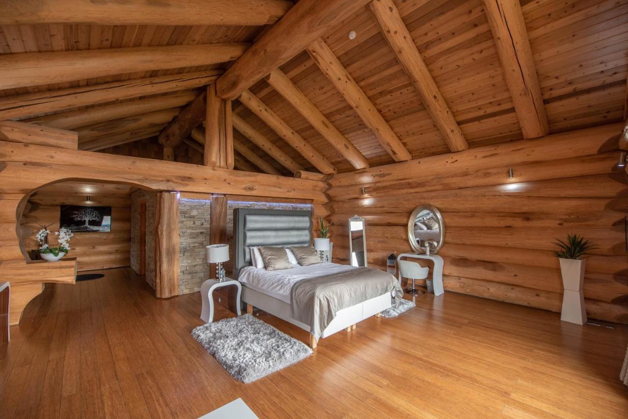 The Log Cabins At The Vu Bathgate Dış mekan fotoğraf
